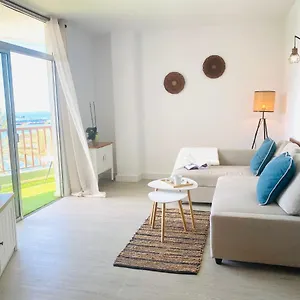 https://paradise-holidays-sea-view-tenerife.in-canary-islands.com