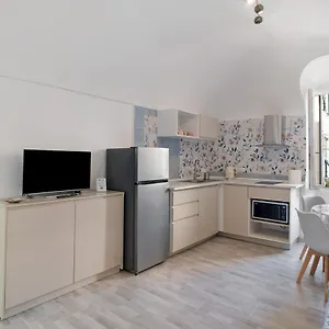 casa-di-ta.hotelitalianriviera.com/